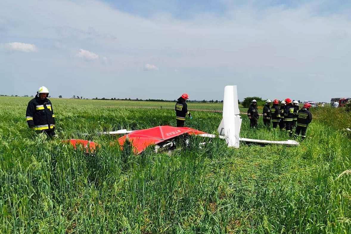 Katastrofa Szybowca W Miejscowości Szczury Pod Ostrowem Wielkopolskim Nie żyje Pilot Maszyny Foto 7800