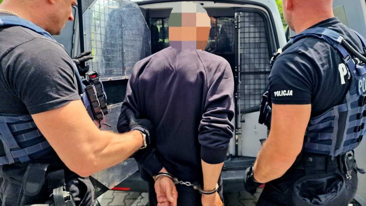 Kalisz. Brutalne zabójstwo przy ul. Górnośląskiej! 62-latek zadał kobiecie 17 ciosów nożem