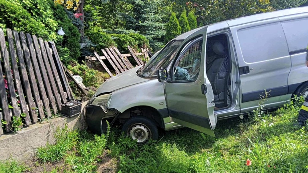 Tragiczny wypadek w Zbiersku-Kolonii pod Kaliszem. Nie żyje 84-letni kierowca