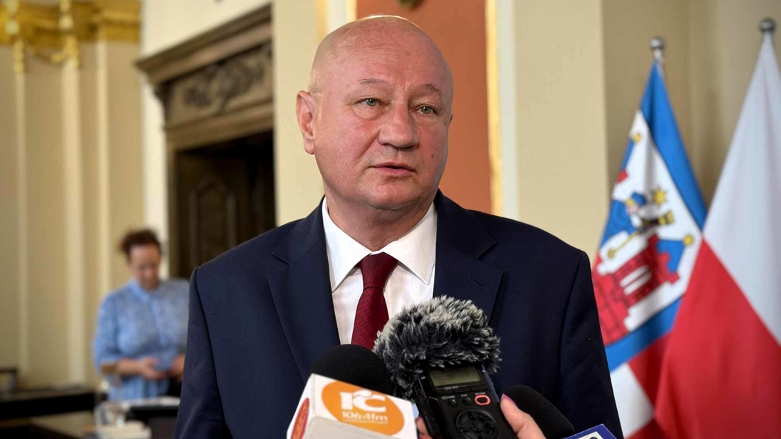 Radni zdecydowali – Sławomir Lasiecki pozostaje przewodniczącym Rady Miasta Kalisza