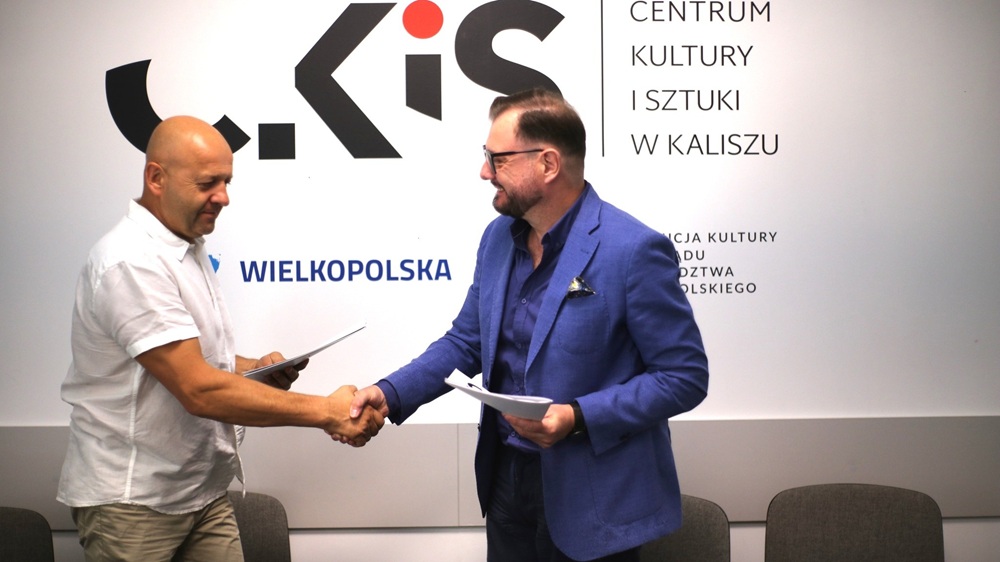 Nowa odsłona CKiS: podpisano umowę na modernizację elewacji i iluminację budynku