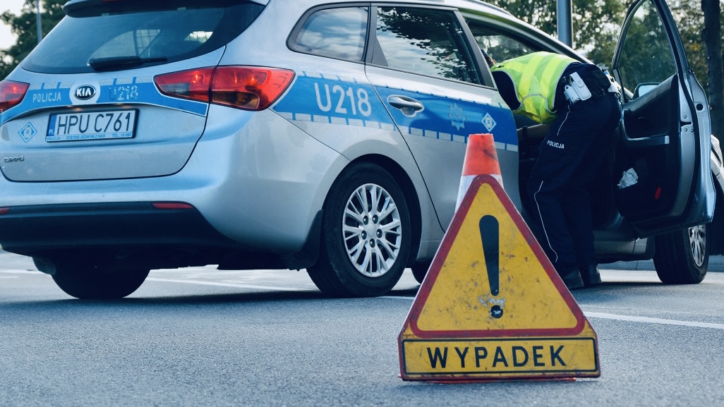 Tragedia w gm. Mycielin. W przydrożnym rowie ujawniono ciało 58-letniego motorowerzysty