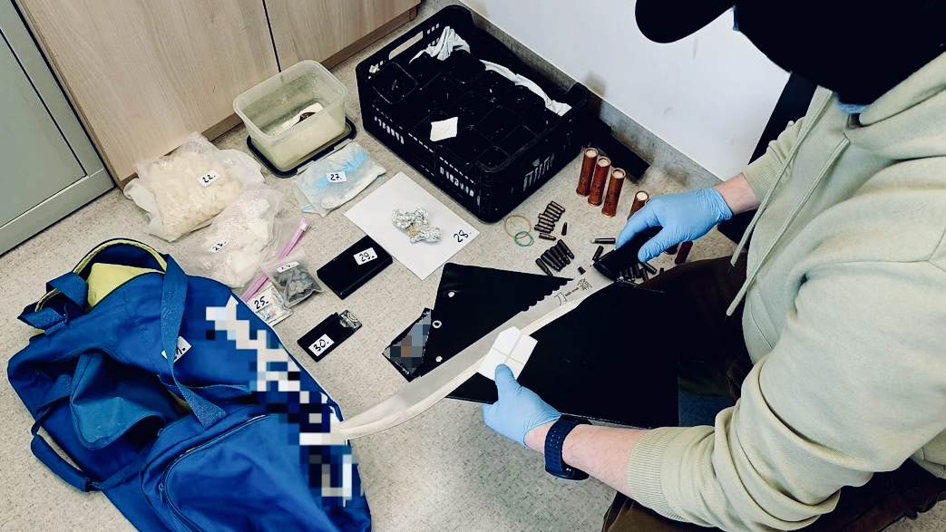 Policja: 14 kg narkotyków wartych blisko 600 tysięcy zł. 22-latek z Kalisza zatrzymany