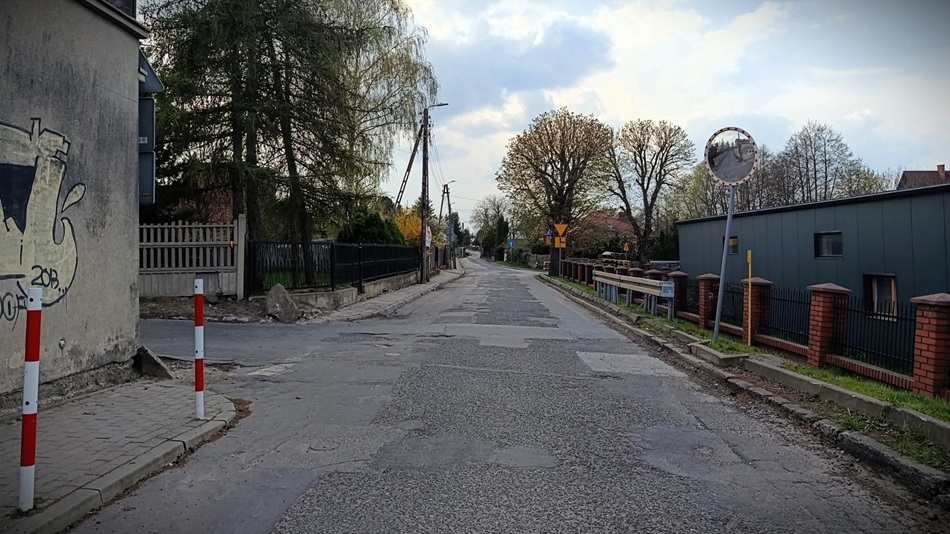 Mieszkańcy Piwonic walczą o budowę dwóch ulic. Trwa zbiórka podpisów pod petycjami