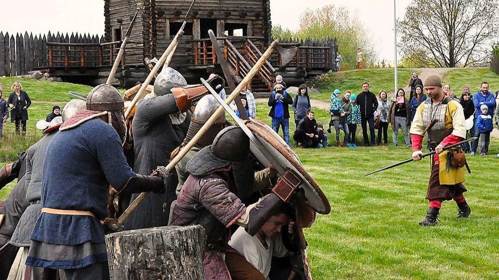 Jarmark Archeologiczny. Czyli majówka w Rezerwacie Archeologicznym w Kaliszu-Zawodziu