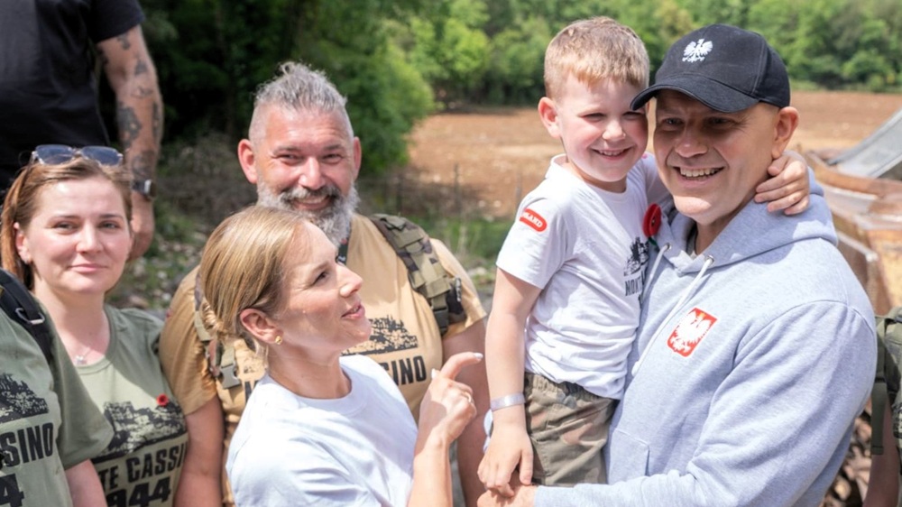 Wzruszający moment z udziałem małego kaliszanina i Pierwszej Damy pod Monte Cassino