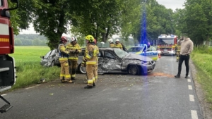 Wypadek na ul. Lipowej w Żydowie! Są poszkodowani, droga jest zablokowana [FOTO]