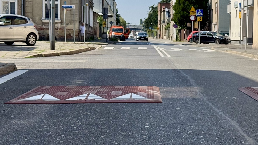 Drogowcy reagują po serii zdarzeń. Na ul. Młynarskiej pojawią się spowalniacze ruchu
